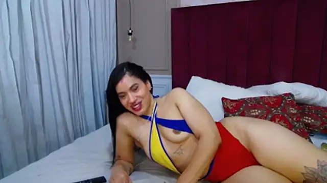 giategel - GiaTegel's free webcam - UK Sex Cams