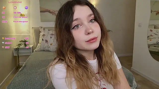 lina_glow - Lina_Glow's free webcam - UK Sex Cams