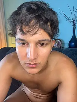 Leo_Savage_ webcam