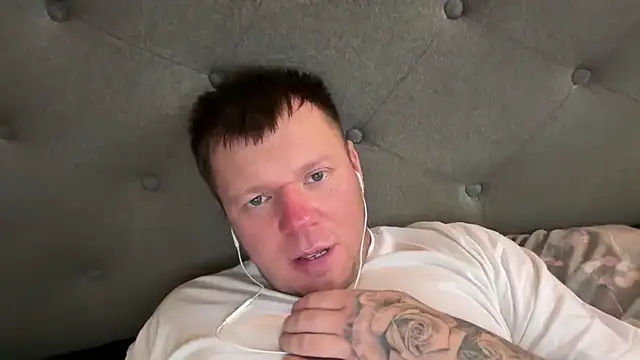 monster_d_2025 - Monster_d_2025's free webcam - UK Sex Cams