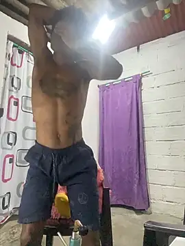 Larry-n-clouds webcam