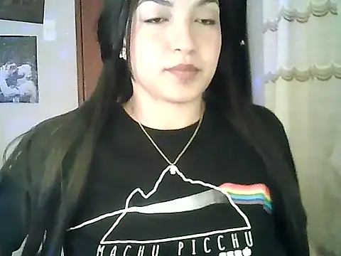 FallsForHerSmile webcam