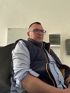 mike8523 (Ask my age) - See my pink balls??? VIDEO IN PM 20tk