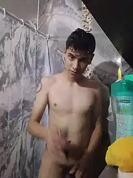 aispuro8505 (M twink) - En 4 con un sepillo 🍑