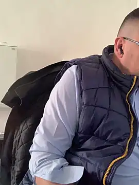 mike8523 (Ask my age) - See my pink balls??? VIDEO IN PM 20tk