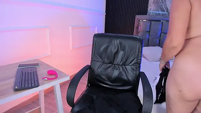 Sienarosewood webcam