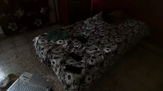 Lovelycouple25 webcam