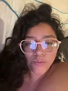 Vivi Kvsh (Vivi_Kvsh)