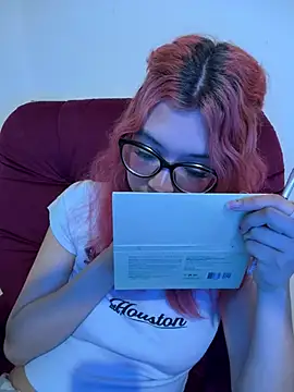 valen-foxx1 - Valen-Foxx1's free webcam - UK Sex Cams