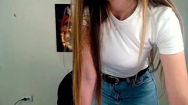 doll_angelina - Doll_Angelina's free webcam - UK Sex Cams