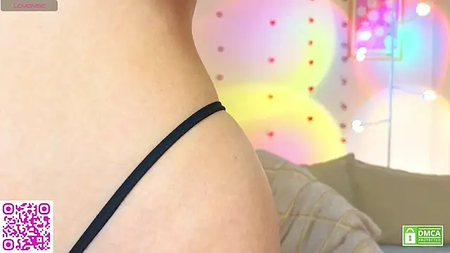 oliviakis_ - OliviaKis_'s free webcam - UK Sex Cams