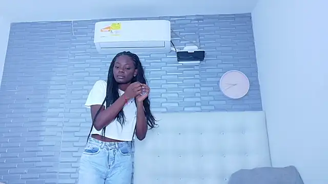 pervert_shydoll1 webcam