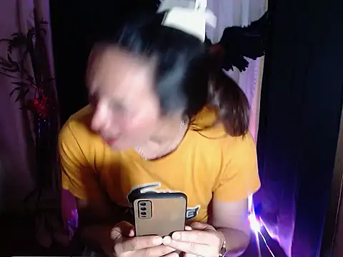 HornyKerujieTrans webcam