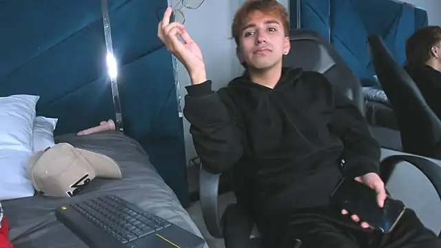 JeremySanders1_ webcam