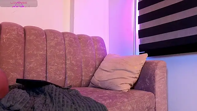 _scarletmoore webcam