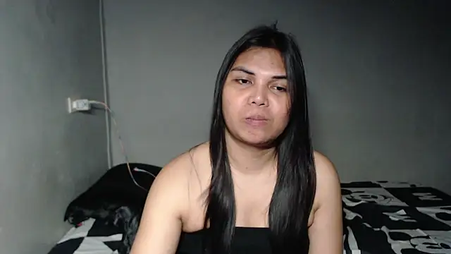 yourhotasiantrann webcam