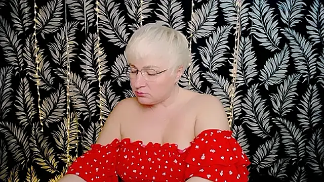 Olivia_playful webcam