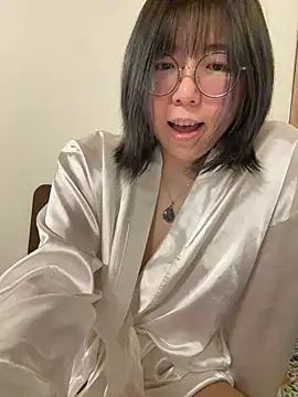 美女piffydream在线直播