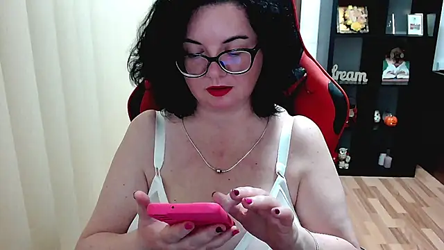 misstroublle - MissTroublle's free webcam - UK Sex Cams