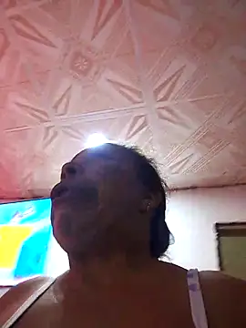 ruby-hot-milf (Ask my age) - Show puss dentro dedos