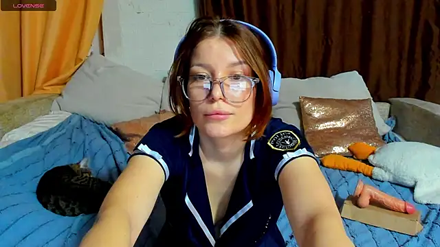 Eva_purrr_ webcam