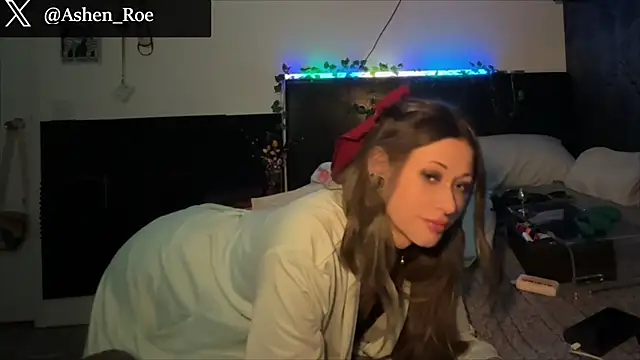 AshenRoe webcam