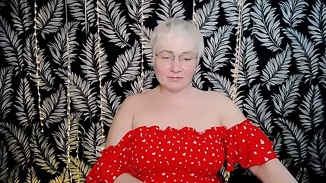 Olivia_playful webcam