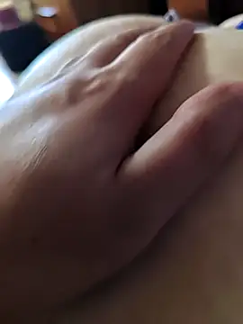 MadaamJizz_DickLewd webcam