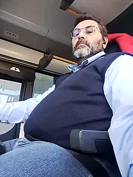 necroforo (M mature) - Fare vedere il cazzo