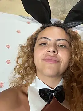 Chloe_Leaozinho webcam