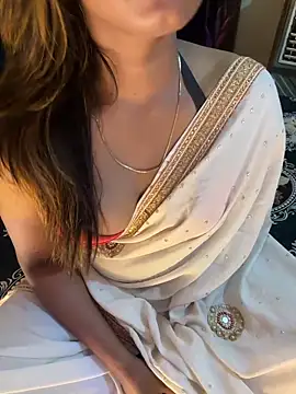sexy-sukriti webcam