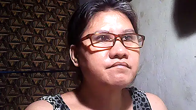 sweetsosie18 - Sweetsosie18's free webcam - UK Sex Cams