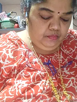 tamilthanushri (F milf) - Ass flash