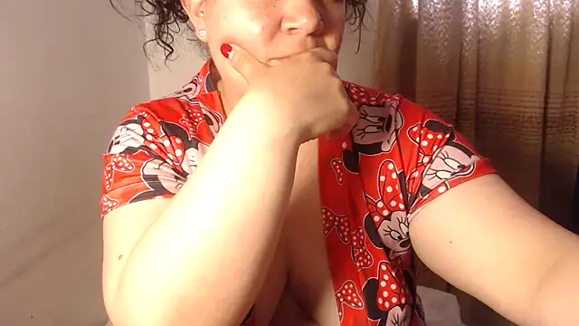 agathamiller01 webcam