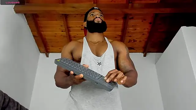 james_musclebbc webcam