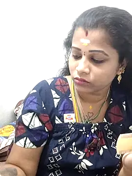 sweetqueen143 webcam