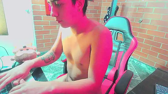 ethann2_ webcam