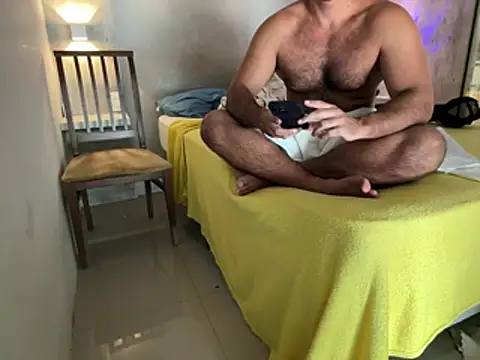 CasadoLutadorBigStuds webcam