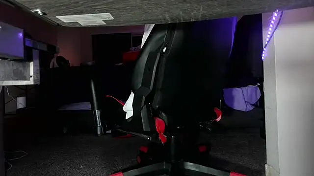 Dick_and_muscles webcam