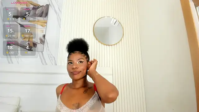 Afro_Luna webcam