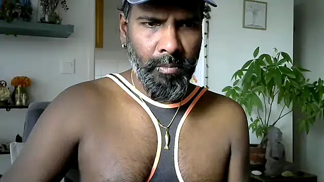 frenchblackc31 webcam