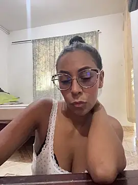 PriscilaCooper webcam