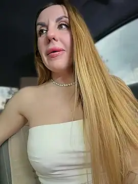 MilfNextDoor20 webcam