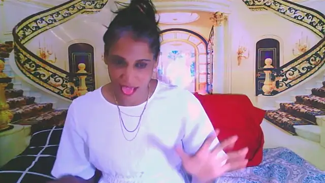 IndianSexcSmyle webcam