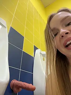 Liza_risky's live cam