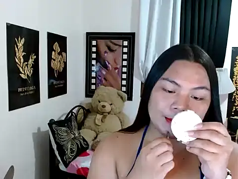 TSbrianaHugeCock webcam