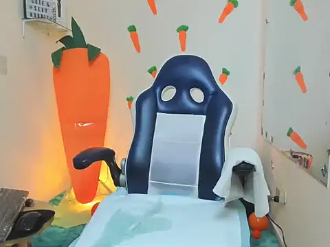 alexa-cooper- webcam