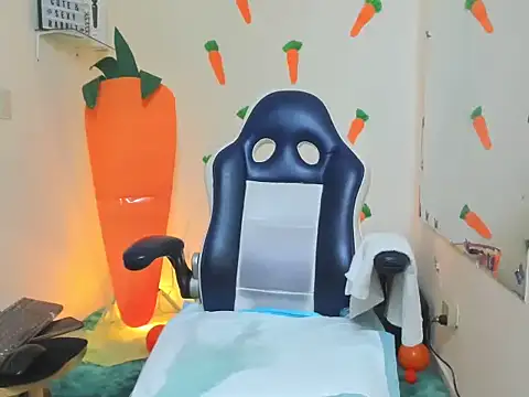 alexa-cooper- webcam