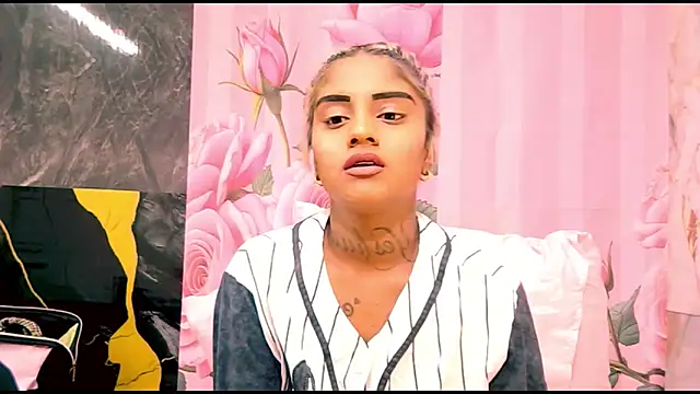 indian_barbie webcam