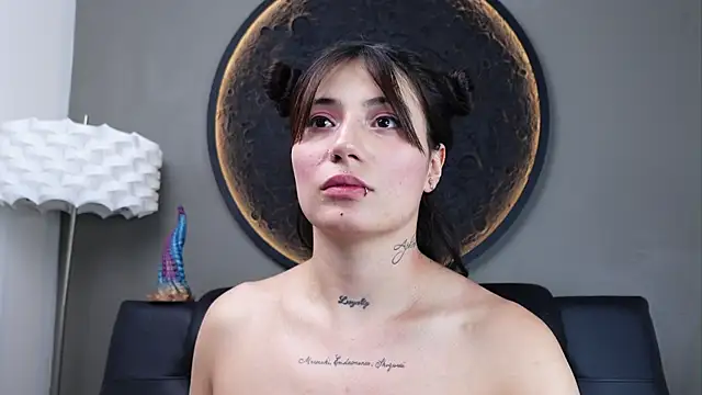 miss_sharlotte18 webcam